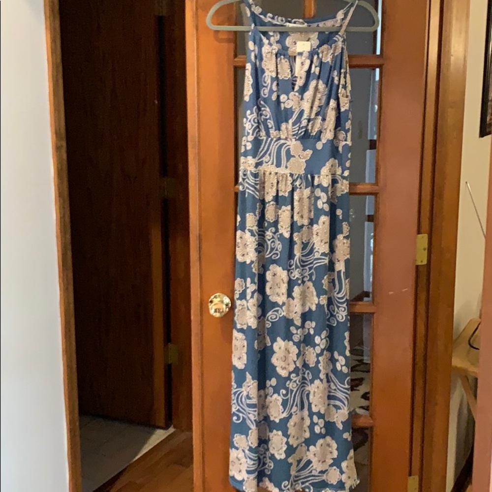 Women’s dress